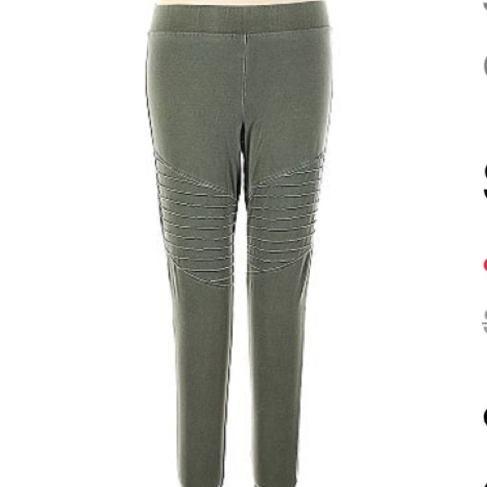 Green ribbed leggings